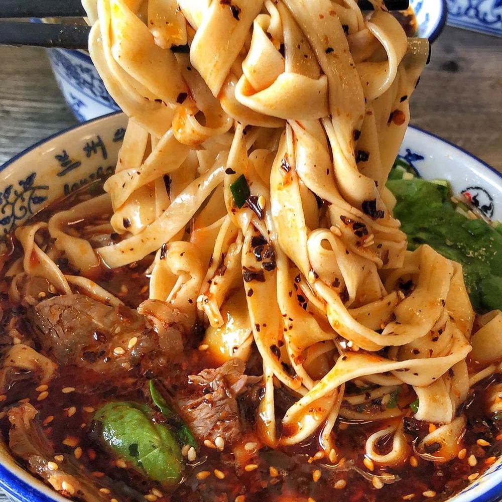 Top Chinese Noodles Takeout Near You： Find the Best Flavors!