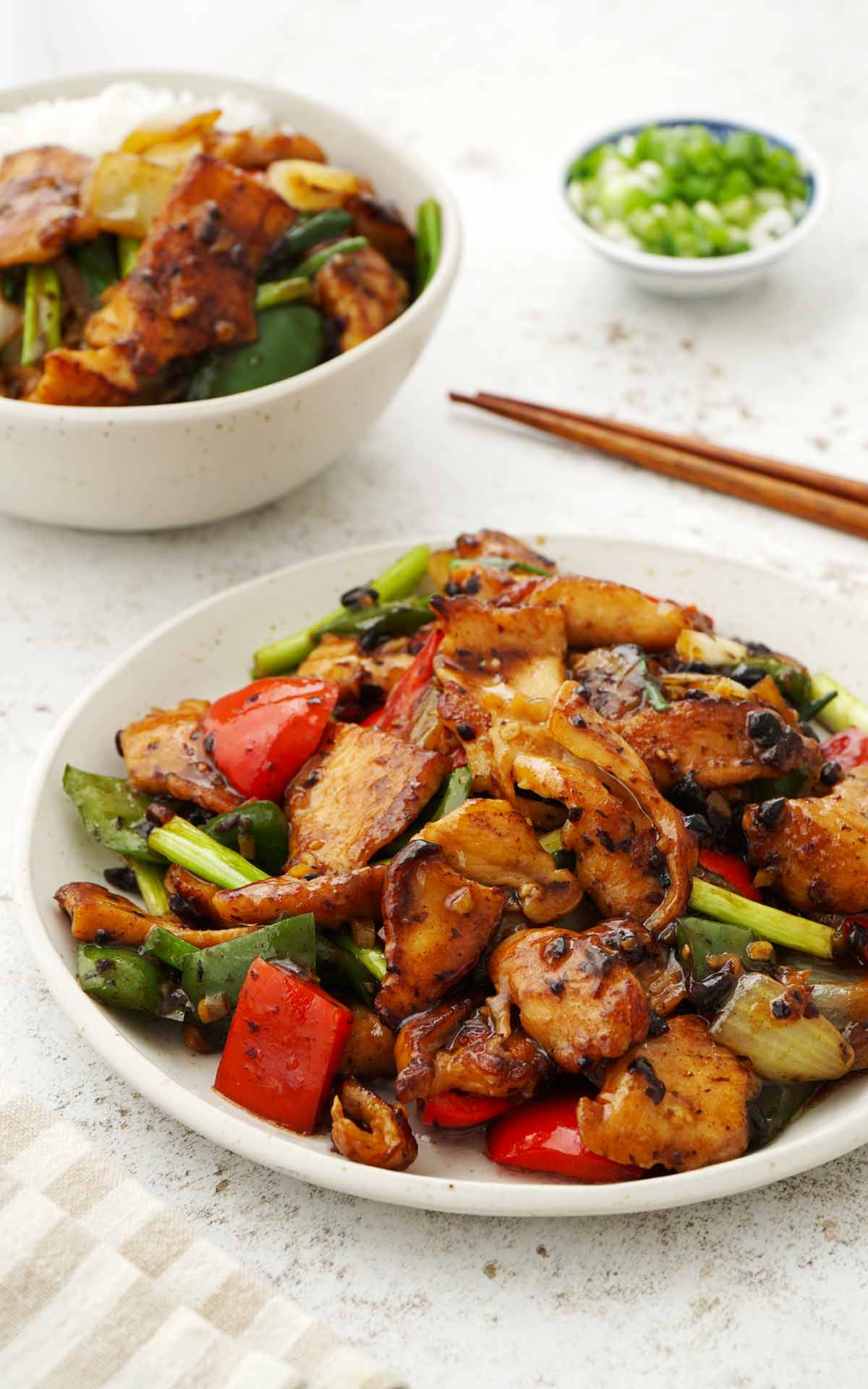 Easy Chicken with Black Bean Sauce： A Classic Chinese Takeout Dish