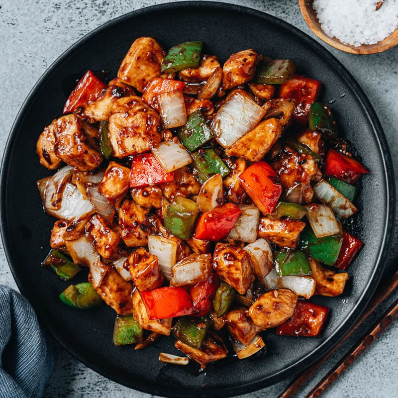 Easy Chicken with Black Bean Sauce： A Classic Chinese Takeout Dish