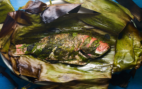 How to Make Delicious Banana Leaf Steamed Fish – Easy Recipe & Tips