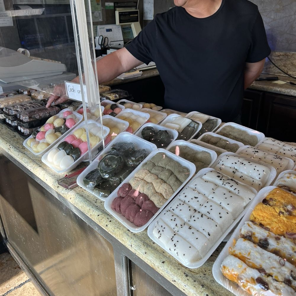 Find Delicious Chinese Bakery Near Me: Your Guide to Local Favorites