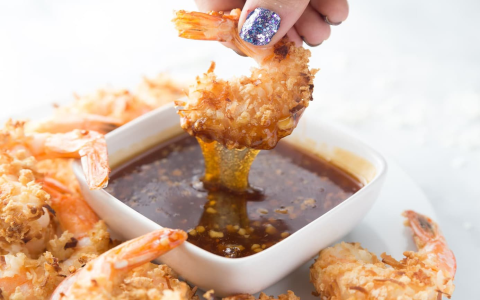 What Can I Dip Coconut Shrimp In? Top 5 Delicious Dipping Sauces