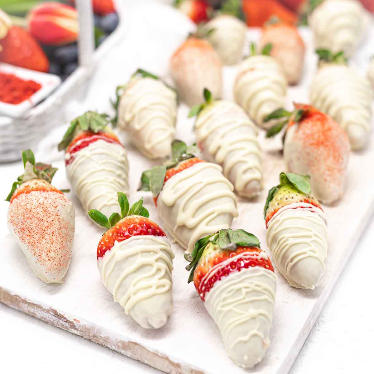 White Chocolate Dipped Strawberries with Coconut Oil: Easy Recipe for a Perfect Treat