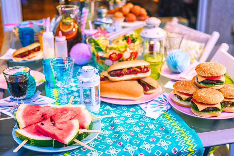 Ultimate Guide to Pool Party Food: Easy and Refreshing Ideas