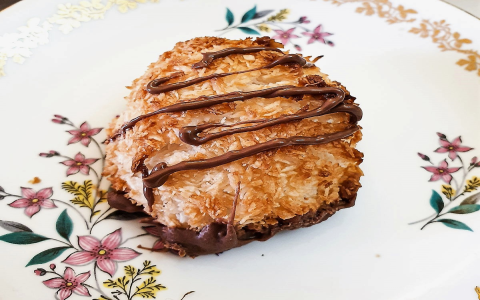 How to Make Coconut Macaroons with Dark Chocolate Dip – Simple Recipe