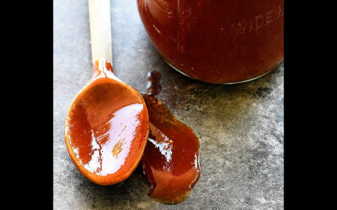 Quick and Easy BBQ Sauce Recipe: Make it in 5 Minutes!