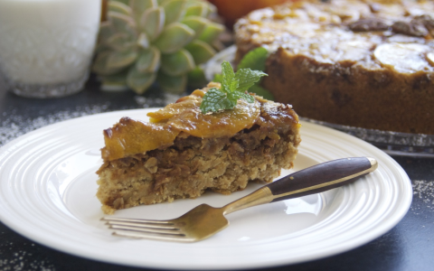 Gluten-Free Peach Upside Down Cake: Delicious and Simple to Make!